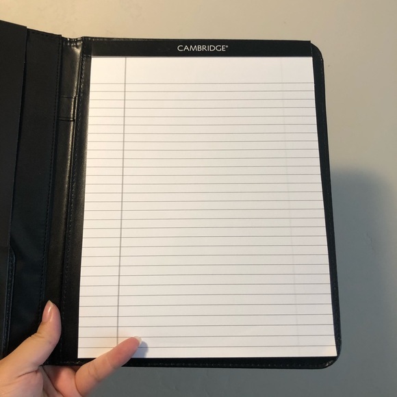 Black folder - Picture 3 of 5